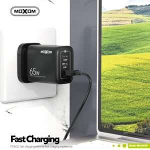 شاحن سوبر فاست 3 منافذ MOXOM MX-HC157